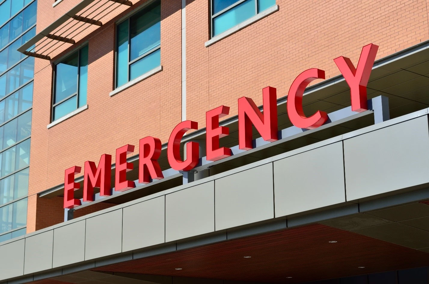 Emergency sign outside of a hospital.