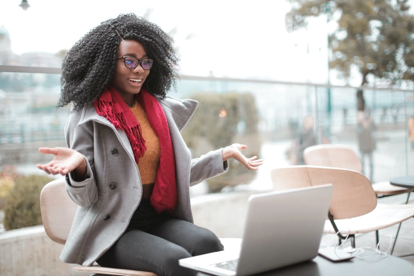 Person looking at computer wondering How Lines of Credit Different from Installment Loans.